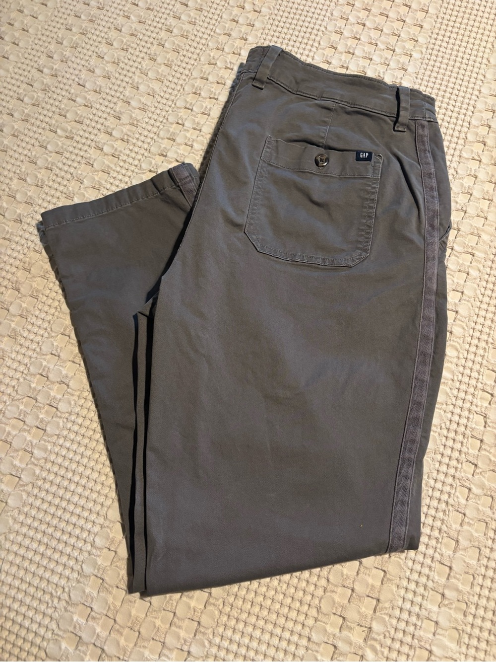 GAP women’s Charcoal Gray Chino Pants